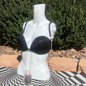 Victoria's Secret Bare Invisible Solutions Push Up Bra 34DD-used-w/tags & straps